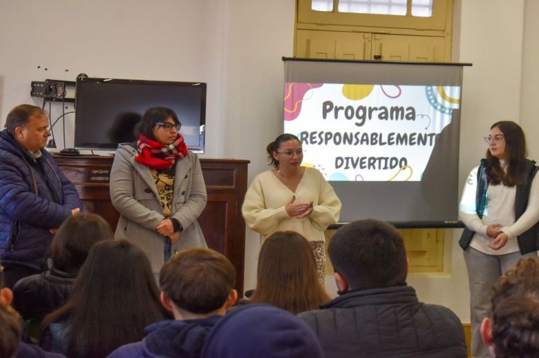 Brindan talleres para prevenir la ludopatía y los delitos informáticos