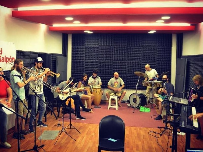Stompy Club Band, música y amor al jazz en su primer concierto