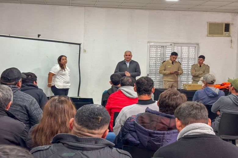 Se realizó una capacitación a pescadores en Victoria