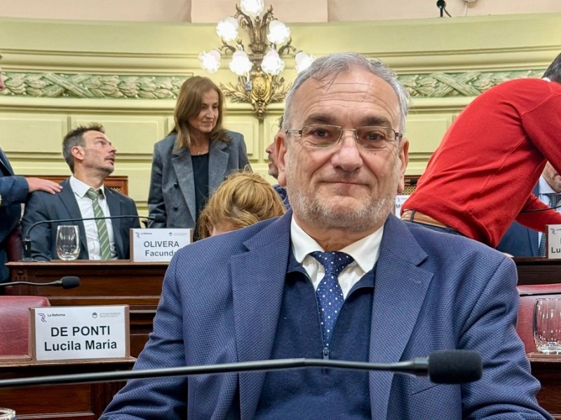 Alcides Calvo destaca que el bloque de Más para Santa Fe presentó un proyecto único de Reforma Constitucional