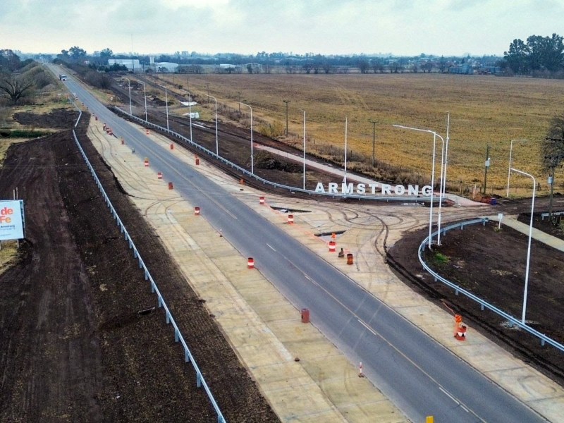 La obra de acceso a Armstrong estaría terminada en menos de dos meses
