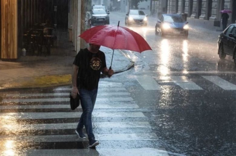 Rosario bajo alerta: se esperan tormentas fuertes para este viernes