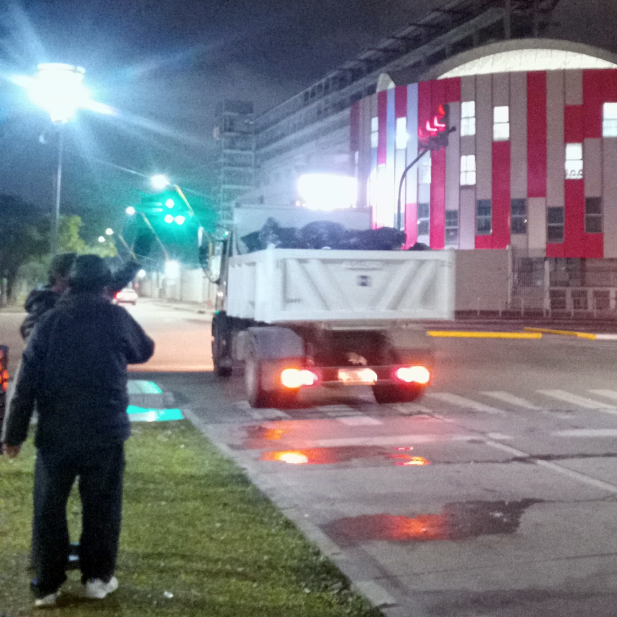 Espacios limpios: recolectaron 1.300 kilos de residuos tras los partidos de Unión y Colón en Santa Fe