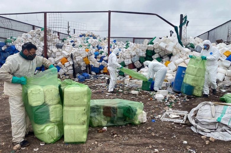 Clausuraron un centro de acopio de envases vacíos de fitosanitarios en el departamento Nogoyá