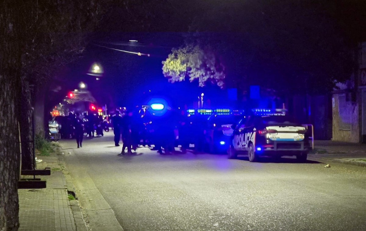 Rosario: asesinaron a tiros a un hombre y balearon a dos mujeres en la zona sur