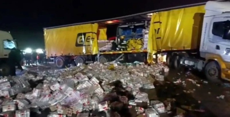 Impactante choque en ruta 11 entre un camión y un ómnibus: 3 muertos y múltiples heridos