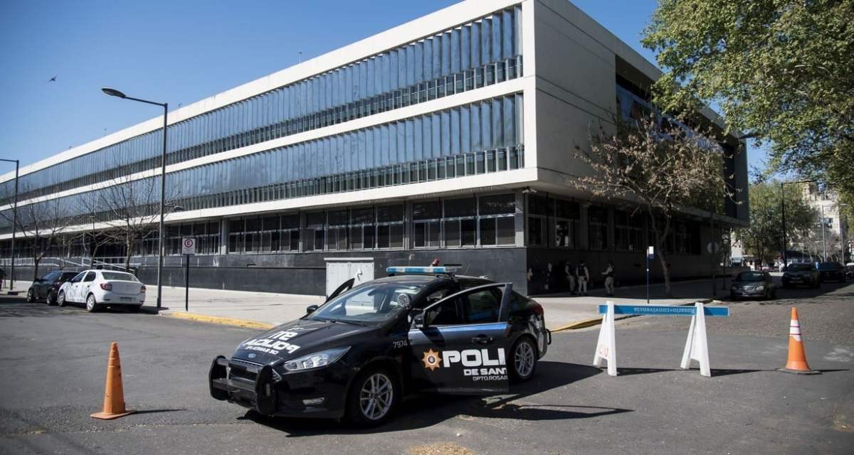 Robo en la casa del hermano del gobernador Pullaro: imputaron al líder de la banda