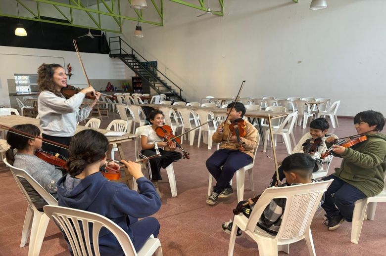 Música para todos: enseñanza de instrumentos en Concepción del Uruguay