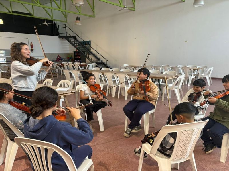 Música para todos: enseñanza de instrumentos en Concepción del Uruguay