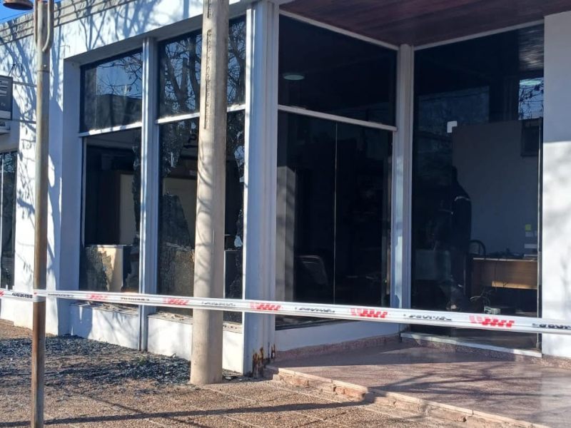 Qué dijo el fiscal después del día de furia en San Jorge con ataques a oficinas de la EPE