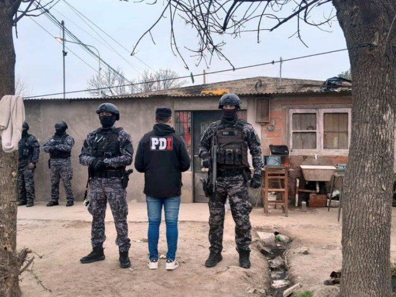 Allanamientos por microtráfico en Casilda: secuestraron celulares y droga