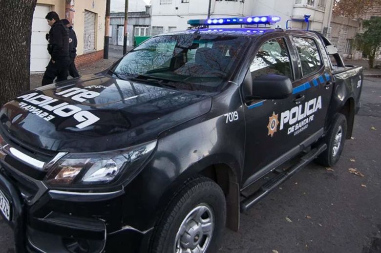 Rosario: se hicieron pasar por policías y le robaron a una mujer de 86 años