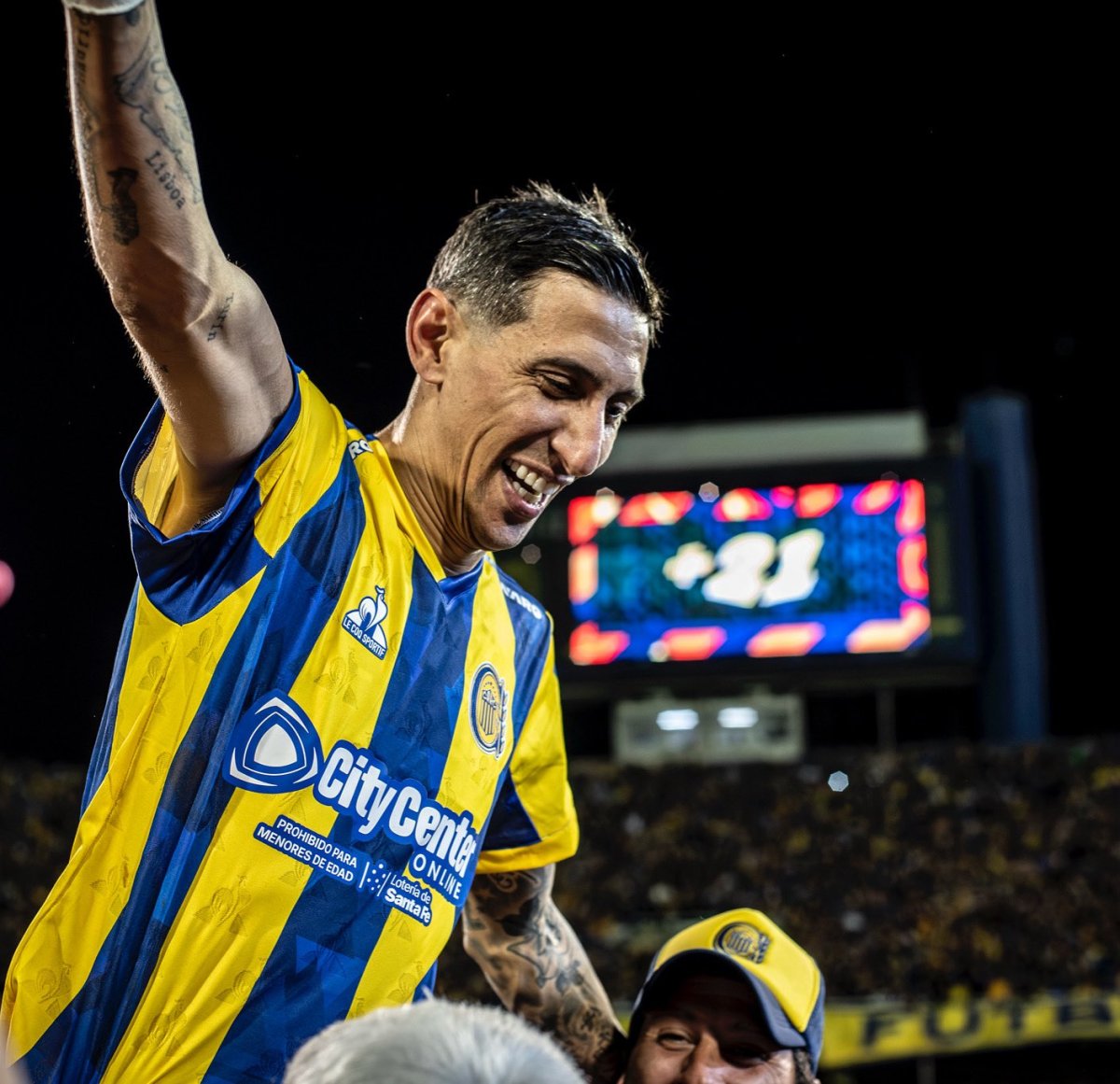 Ángel Di María rompió otra pared y dejó su nombre en la historia del clásico rosarino