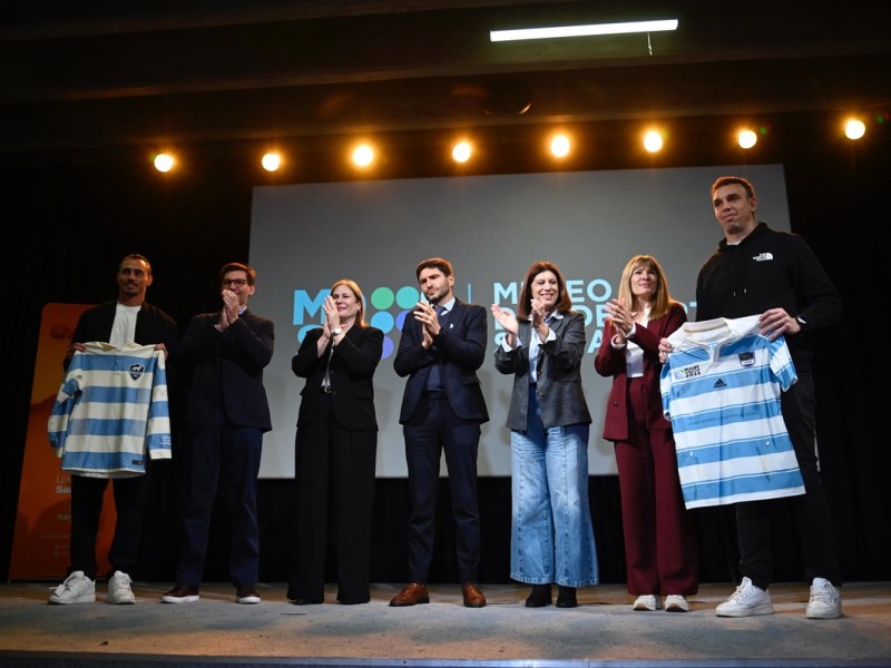 Pullaro: “Queremos que puedan ver a nuestros deportistas, nuestras hazañas y nuestra identidad”