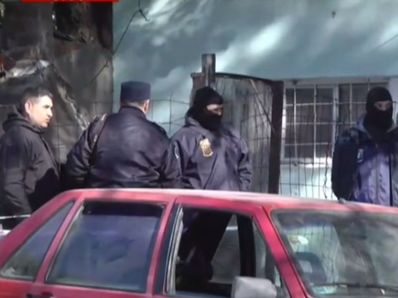 Allanamientos en Paraná: encontraron un kilo de cocaína “con el logo del delfín”