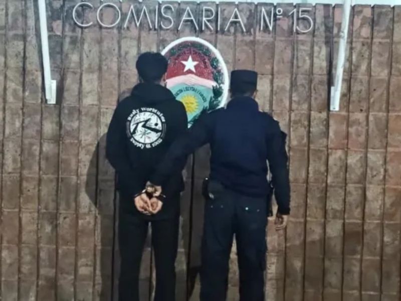 Brutal pelea en Santa Elena: un joven atacó con un machete a otro