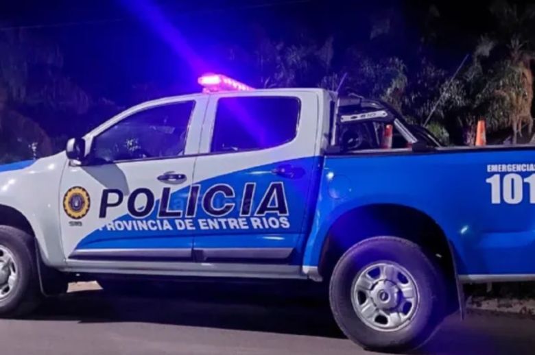 “Estaba fuera de sí”: un joven atacó a su madre y golpeó a una mujer policía en Federación