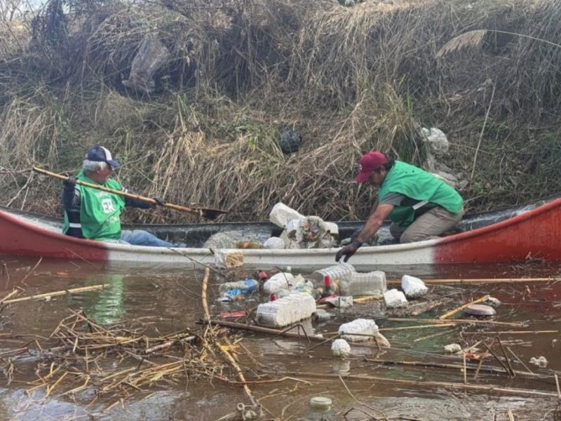 Jornada de limpieza en La Paz: más de 50 voluntarios recolectaron residuos en arroyos