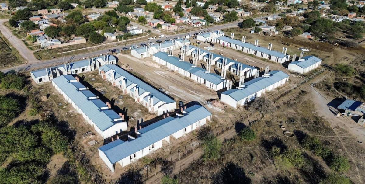 Tostado: reactivan la obra de 45 viviendas abandonadas por Nación