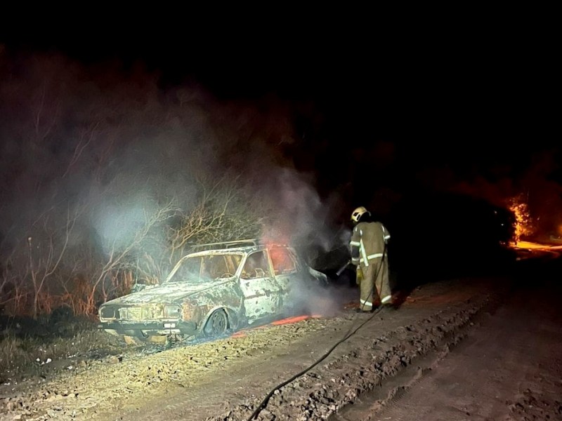 Robaron un auto: apareció abandonado y quemado