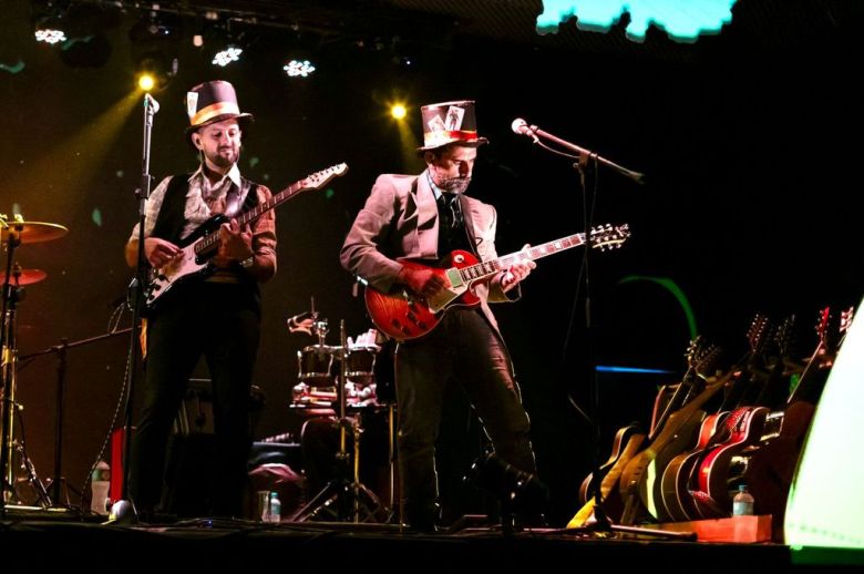 “Avísale a coso” celebra su trayectoria con un concierto en Paraná