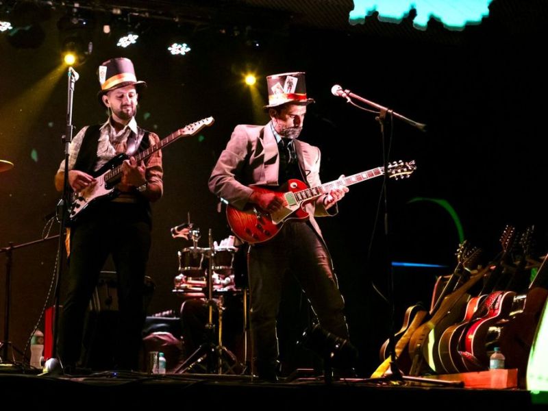 “Avísale a coso” celebra su trayectoria con un concierto en Paraná