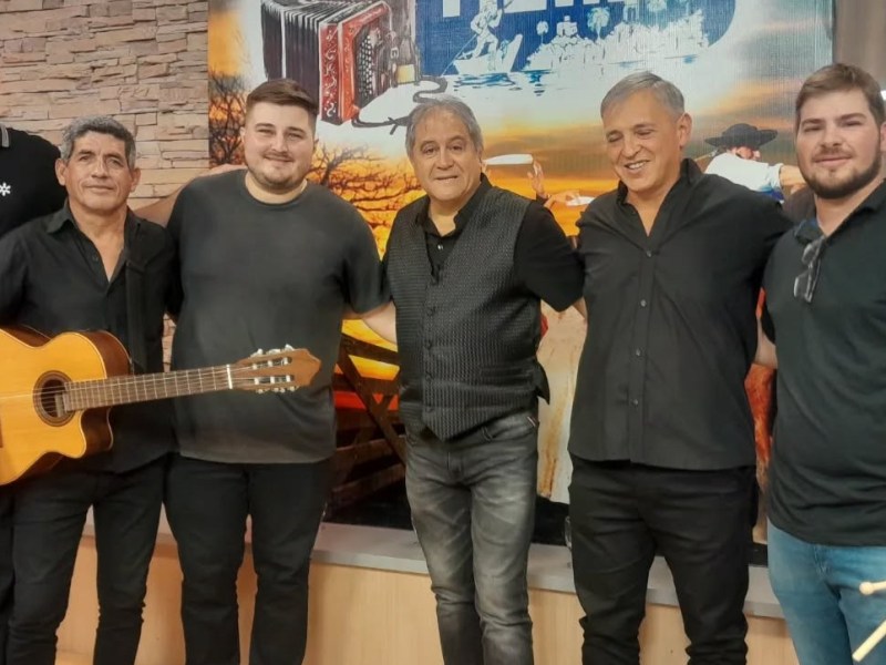 Abel Musín: cincuenta años sembrando canto y raíces