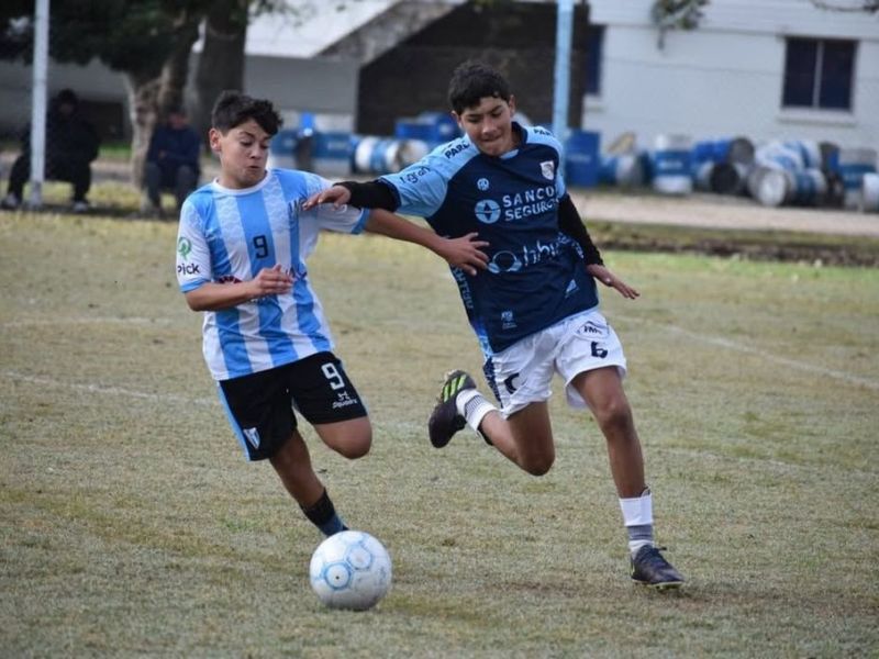 Gimnasia le ganó a Belgrano en las tres categorías de juveniles