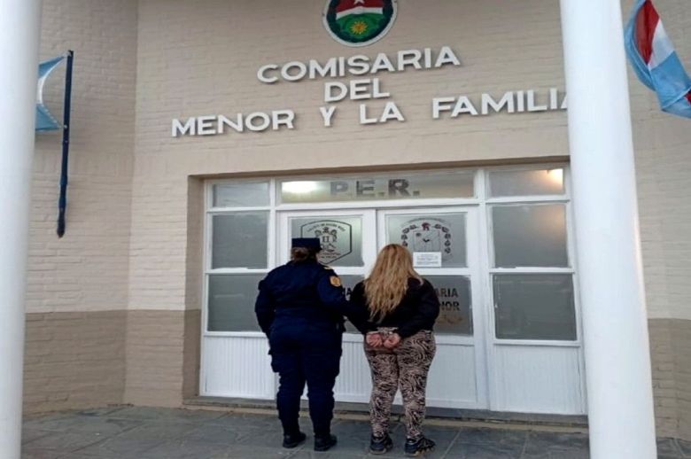 Mujer que golpeó y torturó a su hijo fue detenida por maltrato infantil