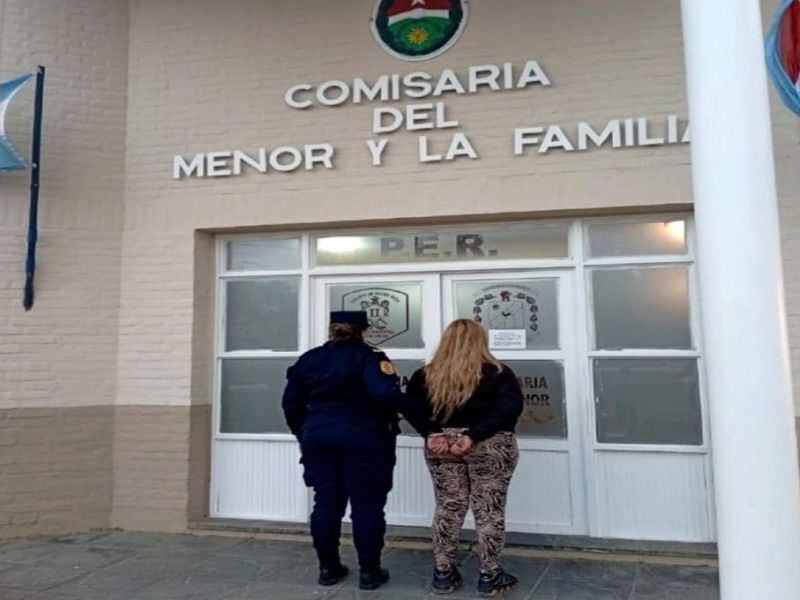 Mujer que golpeó y torturó a su hijo fue detenida por maltrato infantil