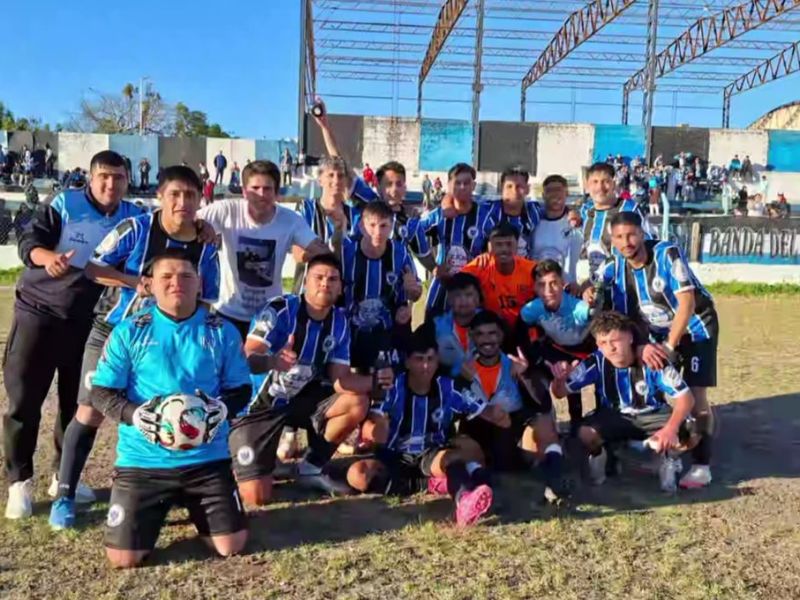 Peñarol manda en el Clausura de la Liga Paranaense de Fútbol