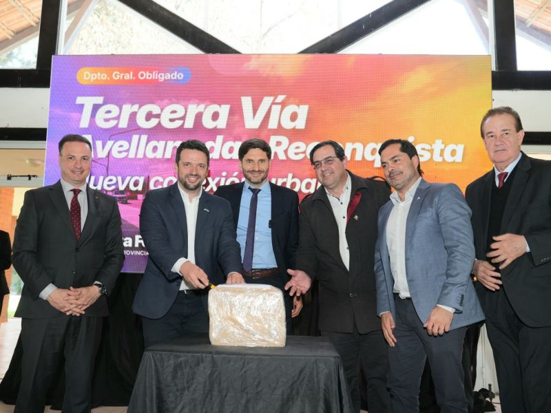 Pullaro encabezó la apertura de ofertas licitatorias para construir una conexión vial emblemática en el norte