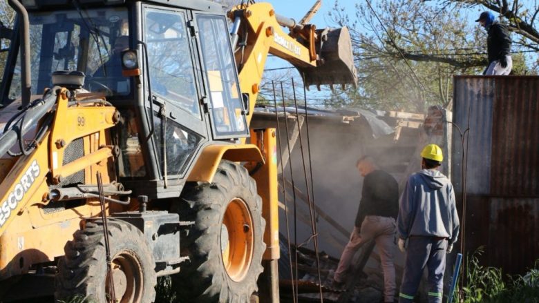 Cañada de Gómez: derribaron un búnker de venta de drogas 