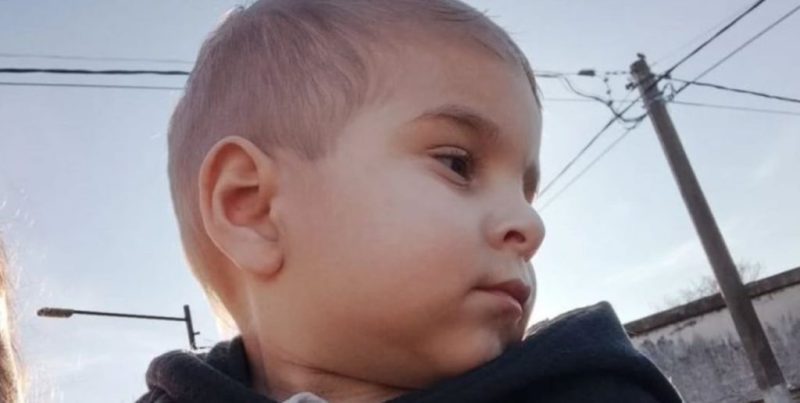Venado Tuerto: la solidaridad vecinal permite la atención médica para Ramiro por su extraña enfermedad