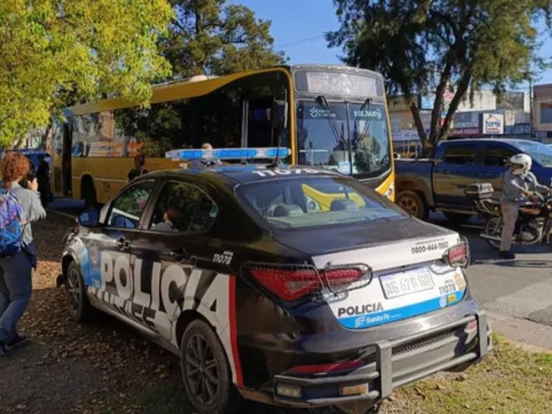 Granadero Baigorria: intentó abusar de una menor en un colectivo y los pasajeros lo entregaron a la policía