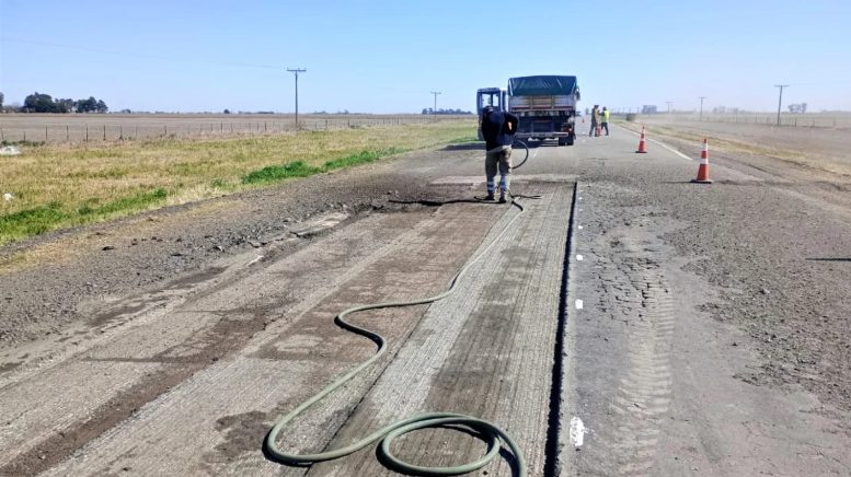 Dos frentes de trabajo para mejorar el estado de la Ruta Nacional 178 en el sur santafesino