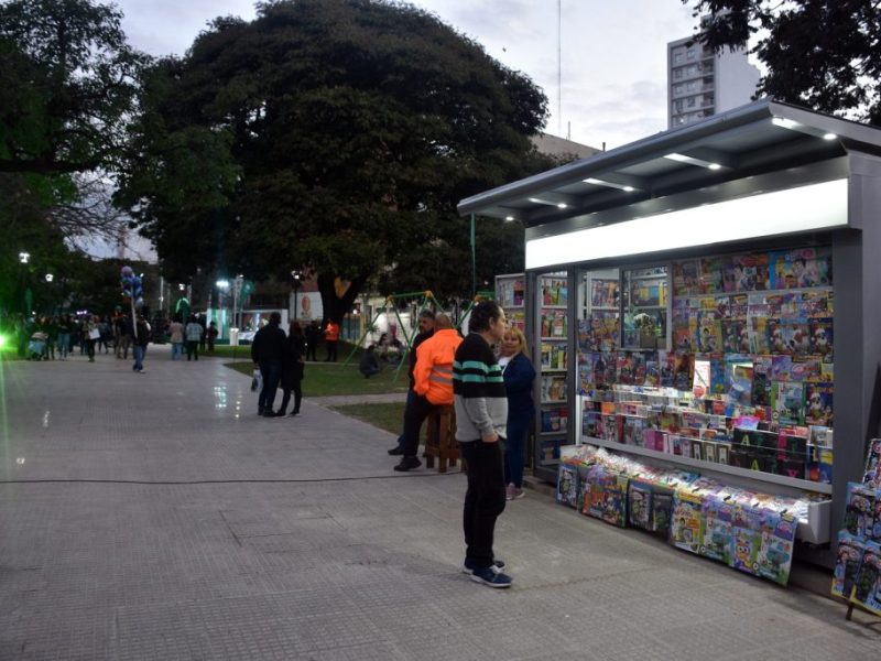 Un decreto nacional, el enojo del Correo y los kioscos de diarios que buscan diversificación para sobrevivir