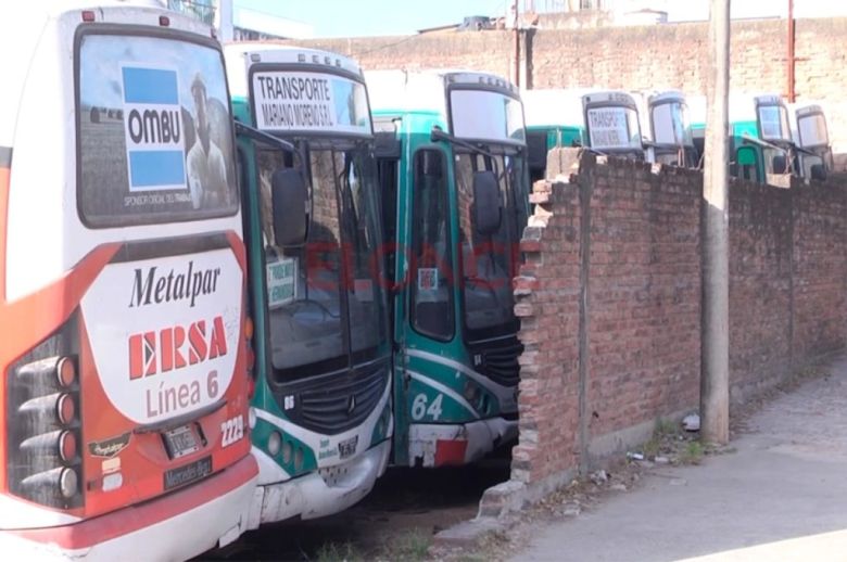 Paro de colectivos en Paraná: choferes cobraron sólo la mitad del sueldo