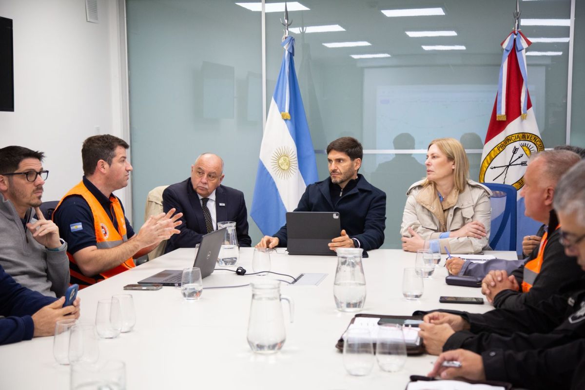Pullaro encabeza la reunión del Comité Operativo Provincial tras las intensas lluvias en Santa Fe