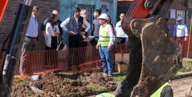 Pullaro supervisó obras por  millones en la capital provincial