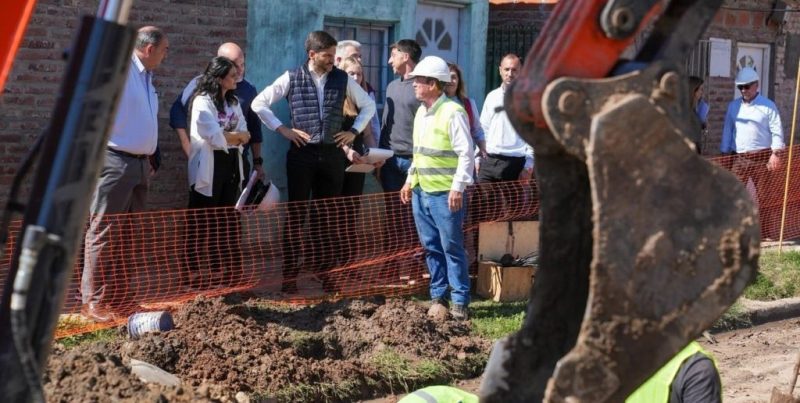 Pullaro supervisó obras por  millones en la capital provincial