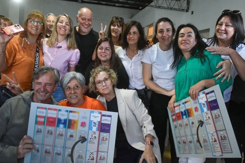 Los candidatos de Fuerza Patria recorrieron Victoria