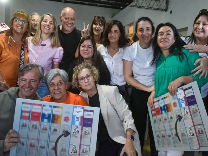 Los candidatos de Fuerza Patria recorrieron Victoria
