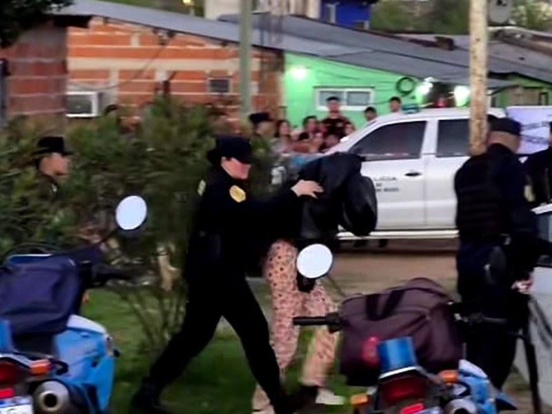 Una adolescente mató a una vecina de un cuchillazo tras una gresca