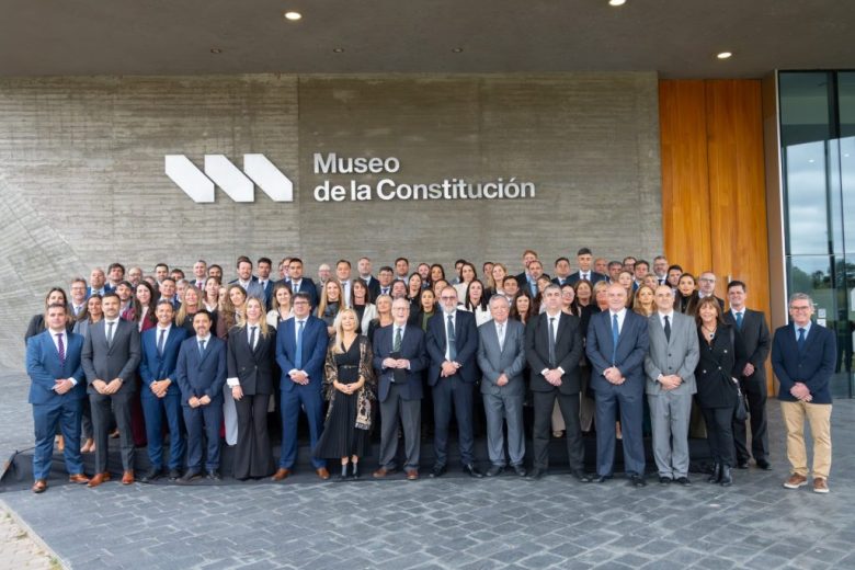 La Fiscal General tomó juramento a fiscales y funcionarios del MPA a la Constitución Provincial