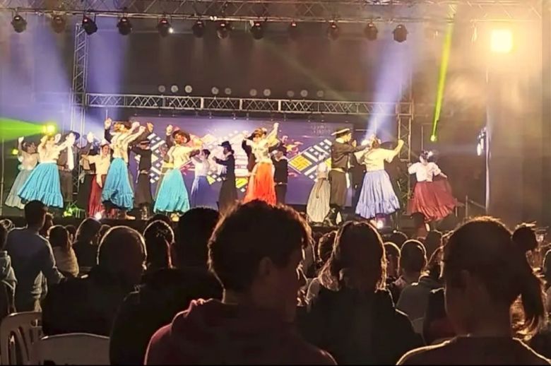 Exitosa edición de Festidanza y Encuentro de Folklore para Adultos en Villaguay
