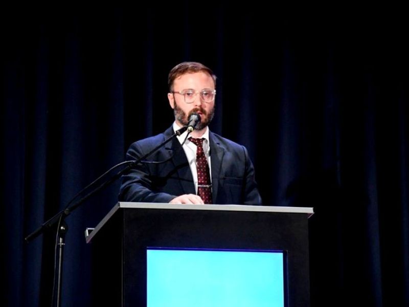 Por presuntas irregularidades, Azcué entregó a la Justicia una auditoría de la Municipalidad