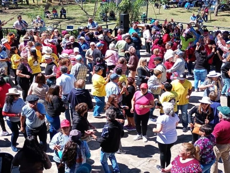 Se realizó un multitudinario encuentro de adultos mayores en Santa Ana