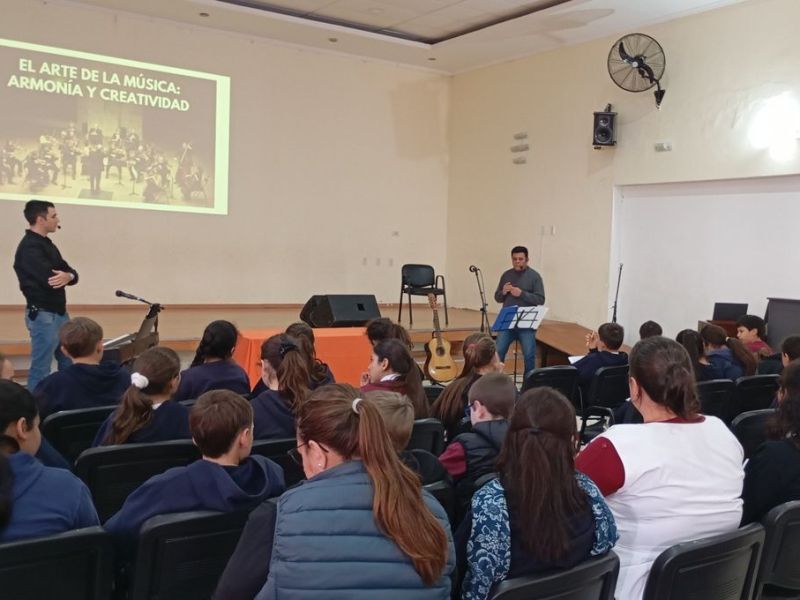 Villa del Rosario vive su primera Feria del Libro