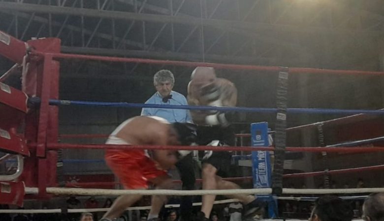 Wenceslao Mansilla ganó por nocaut técnico en Paracao